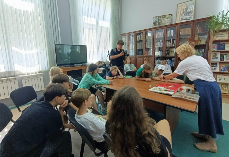 Палтус в библиотеке