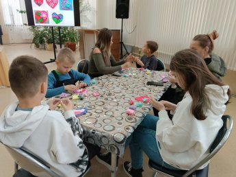 Семейный клуб «Мастерская счастья» встречает Новый год! 
