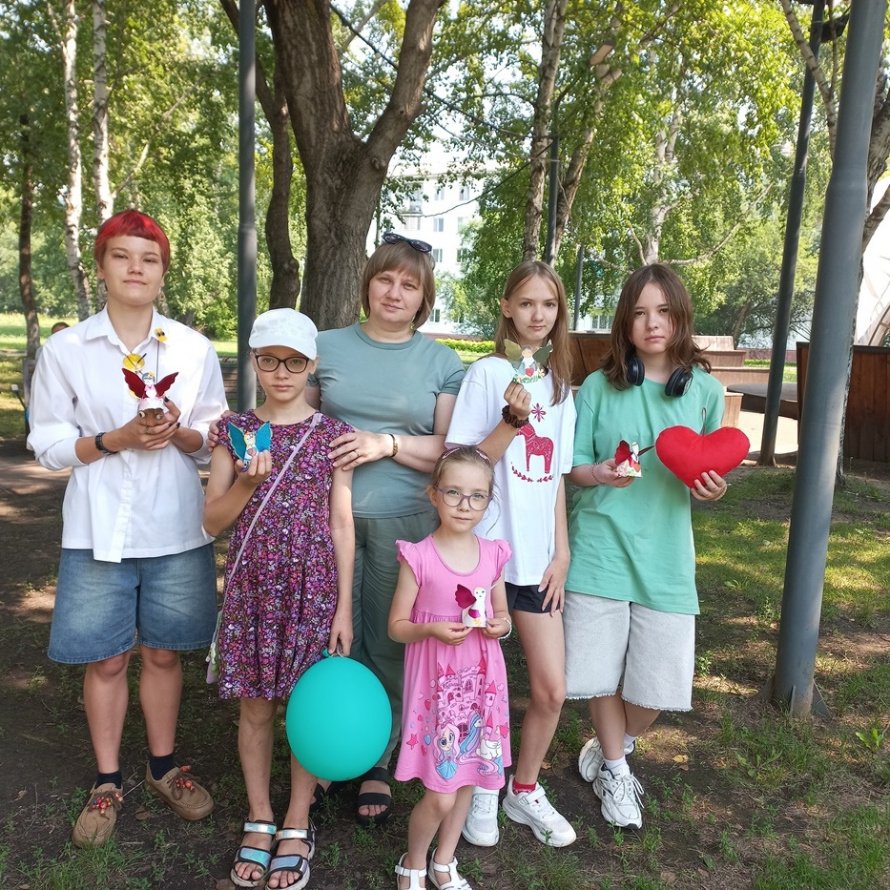 Тепло ладоней. Подарки для близких и родных