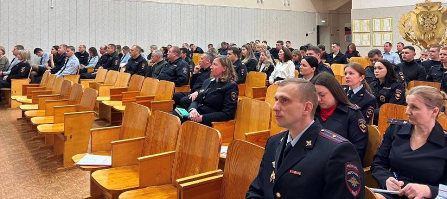День информации для сотрудников зеленогорской полиции