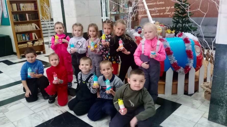Новогодняя мастерская в библиотеке