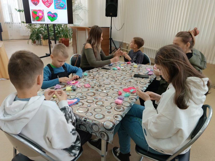 Семейный клуб «Мастерская счастья» встречает Новый год! 